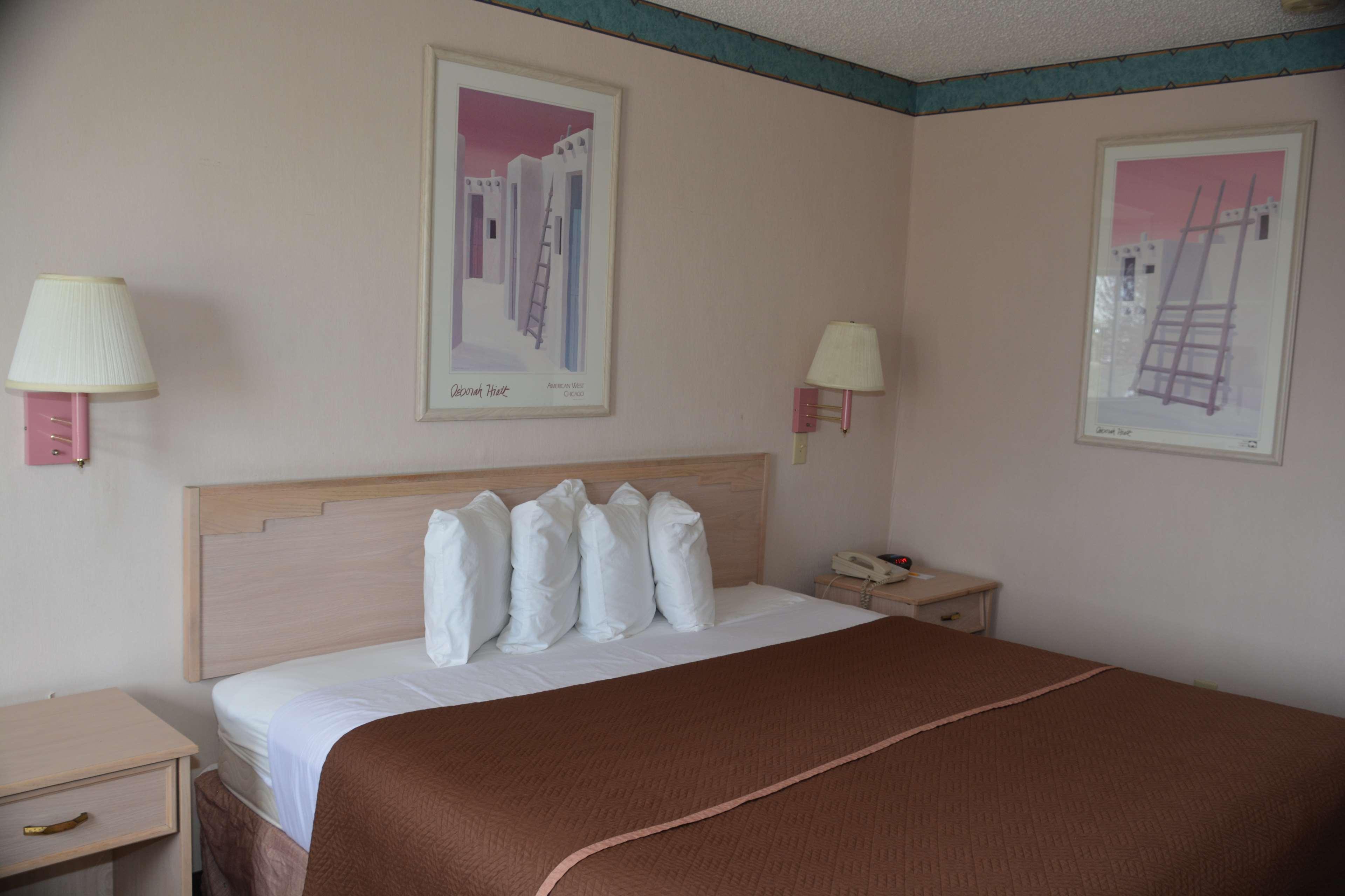 Rodeway Inn Gallup Bagian luar foto