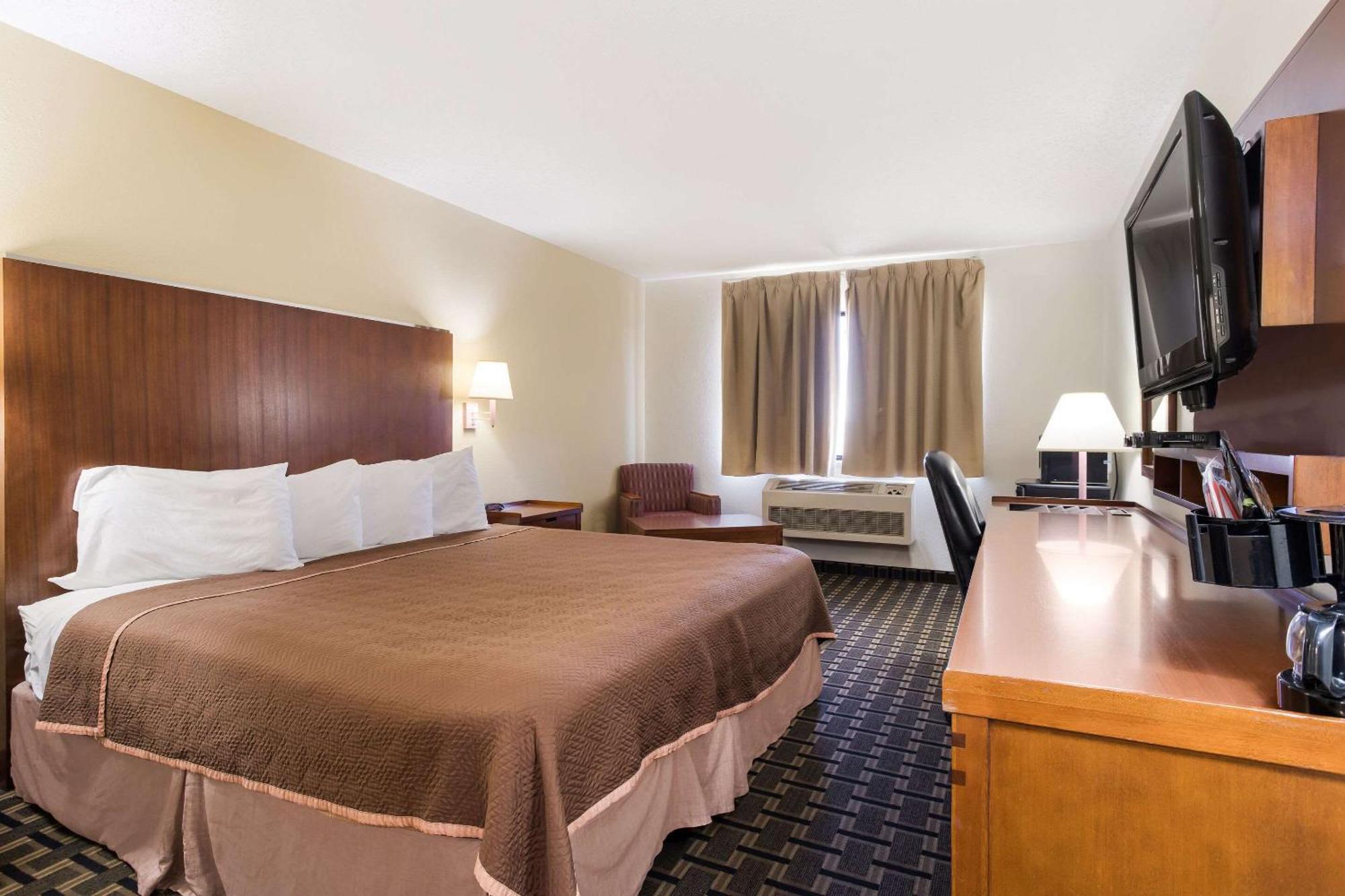 Rodeway Inn Gallup Bagian luar foto